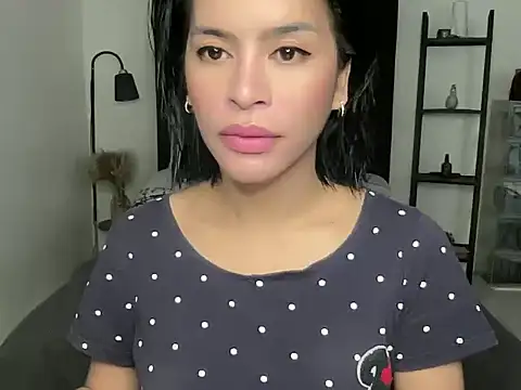 your bianca69 online show from November 2025 12:03:01 AM