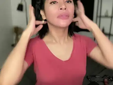 your bianca69 online show from November 2025 11:49:02 PM