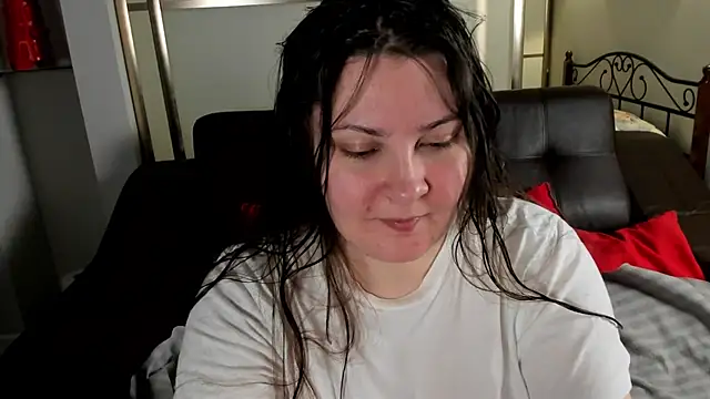 MarySwon online show from December 2024 05:15:02 PM