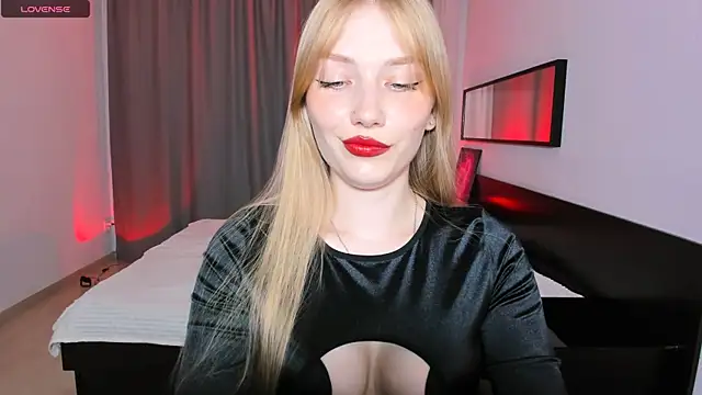 DakotaMabs online show from August 2026 12:03:01 PM