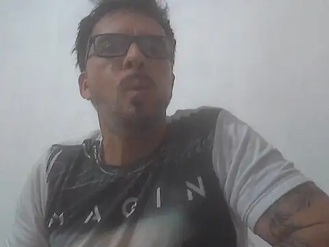 Snapshot of el_principe_hot chatting on November 2025 02:54:02 AM el principe hot online show from November 2025 02:54:02 AM