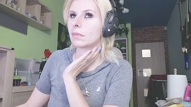 karmija online show from November 2025 09:48:02 PM