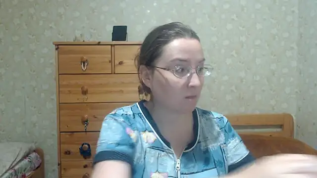 Smart Rose online show from December 2025 04:40:02 PM