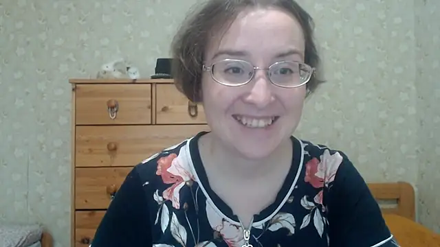 Snapshot of Smart_Rose chatting on April 2026 02:57:02 PM Smart Rose online show from April 2026 02:57:02 PM