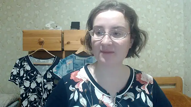 Smart Rose online show from March 2026 06:20:02 PM