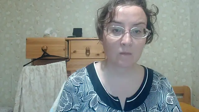 Snapshot of Smart_Rose chatting on May 2026 05:11:01 PM Smart Rose online show from May 2026 05:11:01 PM