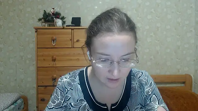 Smart Rose online show from February 2026 06:16:02 PM