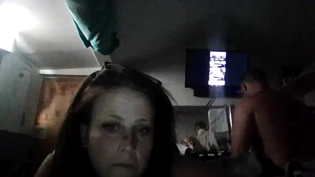 Snapshot of caliblue chatting on November 2025 08:19:02 AM caliblue online show from November 2025 08:19:02 AM