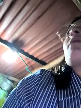 IsabelaGomez online show from April 2026 09:56:02 PM