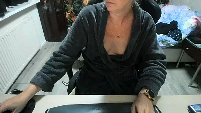 Snapshot of minoesje37 chatting on September 2025 07:21:02 PM minoesje37 online show from September 2025 07:21:02 PM