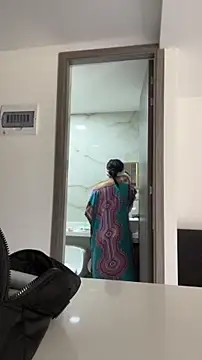 aimi art1 online show from November 2025 05:35:02 PM