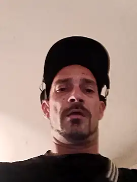 Snapshot of SignalSpeaker chatting on September 2025 10:20:02 PM SignalSpeaker online show from September 2025 10:20:02 PM