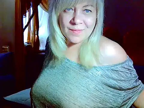 AgoniA7 online show from May 2026 06:17:02 AM