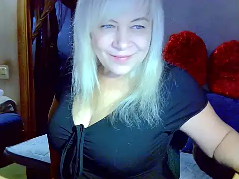 Snapshot of AgoniA7 chatting on November 2025 04:39:02 AM AgoniA7 online show from November 2025 04:39:02 AM