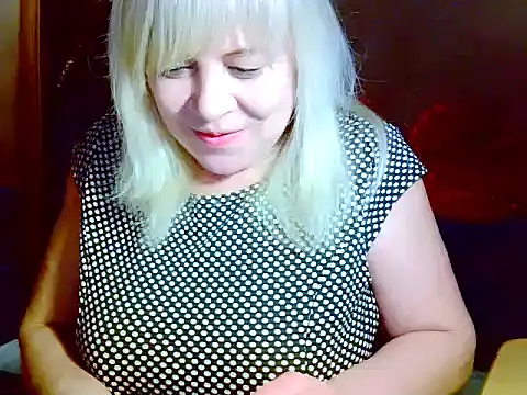 AgoniA7 online show from April 2026 07:58:02 PM