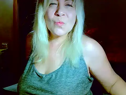AgoniA7 online show from May 2026 06:50:01 PM