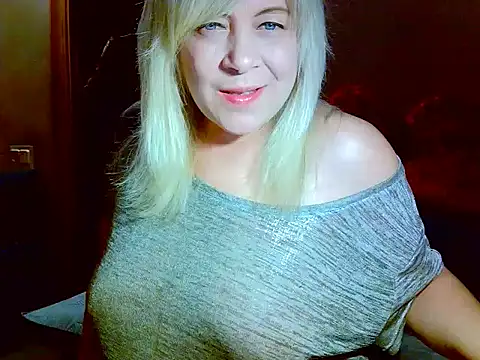 AgoniA7 online show from May 2026 06:24:01 PM