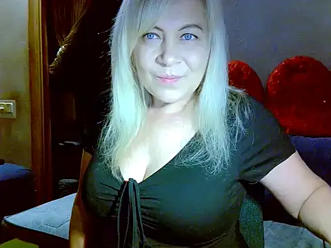 Snapshot of AgoniA7 chatting on December 2025 02:32:02 PM AgoniA7 online show from December 2025 02:32:02 PM