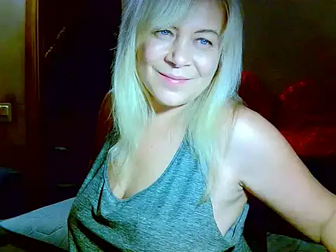 Snapshot of AgoniA7 chatting on December 2025 08:15:02 PM AgoniA7 online show from December 2025 08:15:02 PM