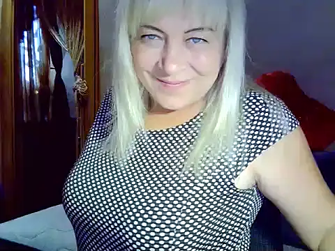 Snapshot of AgoniA7 chatting on September 2025 04:01:01 AM AgoniA7 online show from September 2025 04:01:01 AM