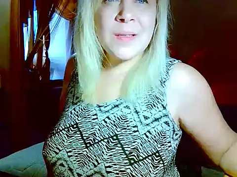 AgoniA7 online show from April 2026 03:53:02 AM
