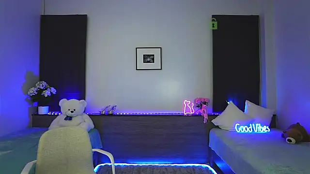 Snapshot of _Anna_Shine_ chatting on January 2025 11:12:02 AM  Anna Shine  online show from January 2025 11:12:02 AM