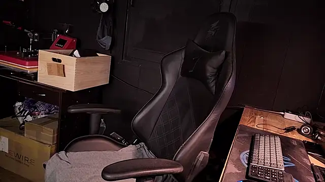 Snapshot of AnalOrgasm_CG chatting on October 2025 08:27:02 PM AnalOrgasm CG online show from October 2025 08:27:02 PM