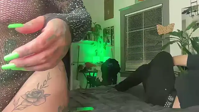 Snapshot of Sad1st1kSadie chatting on December 2024 04:50:02 AM Sad1st1kSadie online show from December 2024 04:50:02 AM