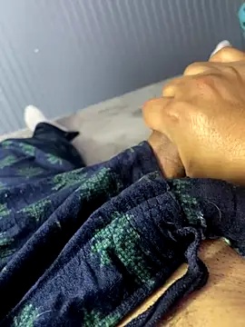 Snapshot of WLMGpa chatting on November 2025 06:45:01 PM WLMGpa online show from November 2025 06:45:01 PM