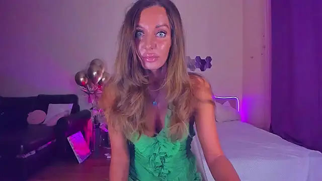 EmmaAbramson online show from December 2025 04:50:02 PM