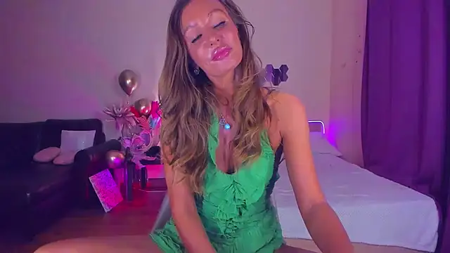 EmmaAbramson online show from December 2025 08:04:02 PM