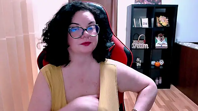 MissTroublle online show from June 2026 06:52:02 AM