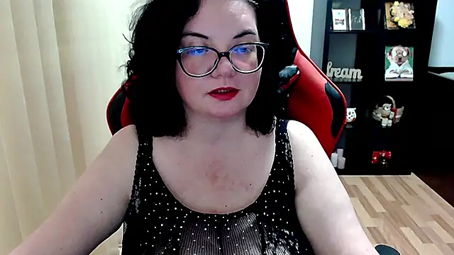 MissTroublle online show from May 2026 10:35:01 AM