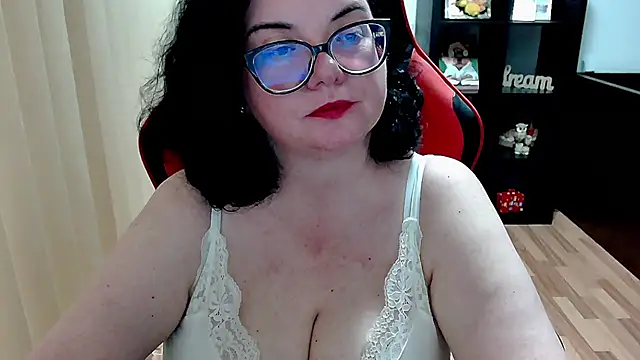 MissTroublle online show from May 2026 06:00:02 AM