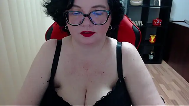 Snapshot of MissTroublle chatting on February 2025 10:25:01 AM MissTroublle online show from February 2025 10:25:01 AM