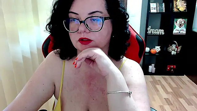 MissTroublle online show from May 2026 09:32:02 AM