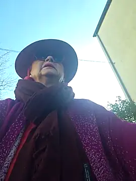 Snapshot of MucMilf59 chatting on November 2025 08:51:02 AM MucMilf59 online show from November 2025 08:51:02 AM