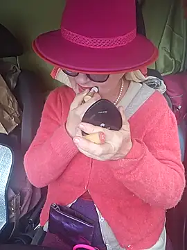 Snapshot of MucMilf59 chatting on November 2025 10:25:01 AM MucMilf59 online show from November 2025 10:25:01 AM