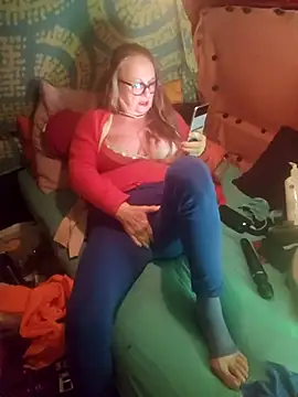 Snapshot of MucMilf59 chatting on November 2025 08:24:01 PM MucMilf59 online show from November 2025 08:24:01 PM