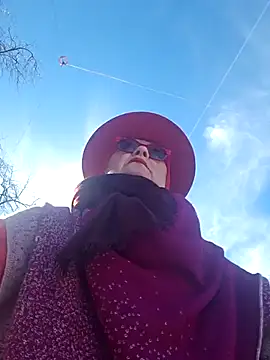 Snapshot of MucMilf59 chatting on October 2025 09:52:02 AM MucMilf59 online show from October 2025 09:52:02 AM