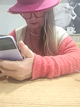 Snapshot of MucMilf59 chatting on October 2025 10:38:02 AM MucMilf59 online show from October 2025 10:38:02 AM