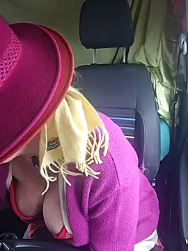 Snapshot of MucMilf59 chatting on December 2025 10:47:01 AM MucMilf59 online show from December 2025 10:47:01 AM