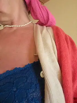 Snapshot of MucMilf59 chatting on October 2025 09:19:02 AM MucMilf59 online show from October 2025 09:19:02 AM