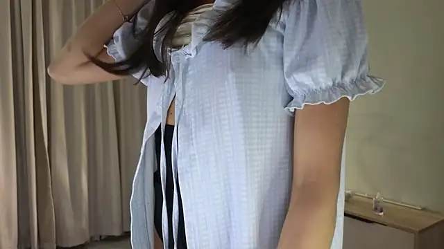 JuliaBeng online show from March 2025 05:49:02 PM