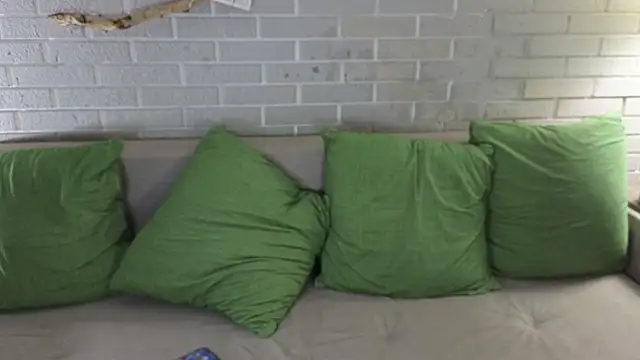 Snapshot of JuliaBeng chatting on May 2026 04:15:02 PM JuliaBeng online show from May 2026 04:15:02 PM