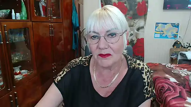 Snapshot of JenaCheim chatting on June 2026 04:19:01 AM JenaCheim online show from June 2026 04:19:01 AM