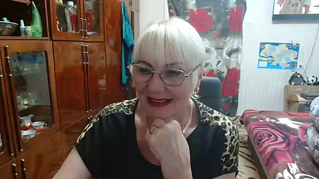 Snapshot of JenaCheim chatting on June 2026 08:13:02 PM JenaCheim online show from June 2026 08:13:02 PM