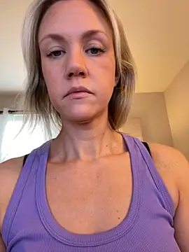 Snapshot of Kay_Cakes chatting on November 2025 04:23:02 PM Kay Cakes online show from November 2025 04:23:02 PM