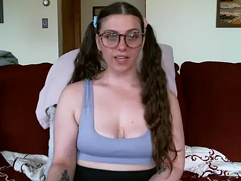 katie kitten38 online show from May 2026 04:00:02 PM