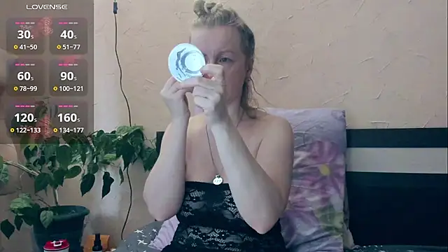 I AM MILF online show from March 2026 08:00:02 AM